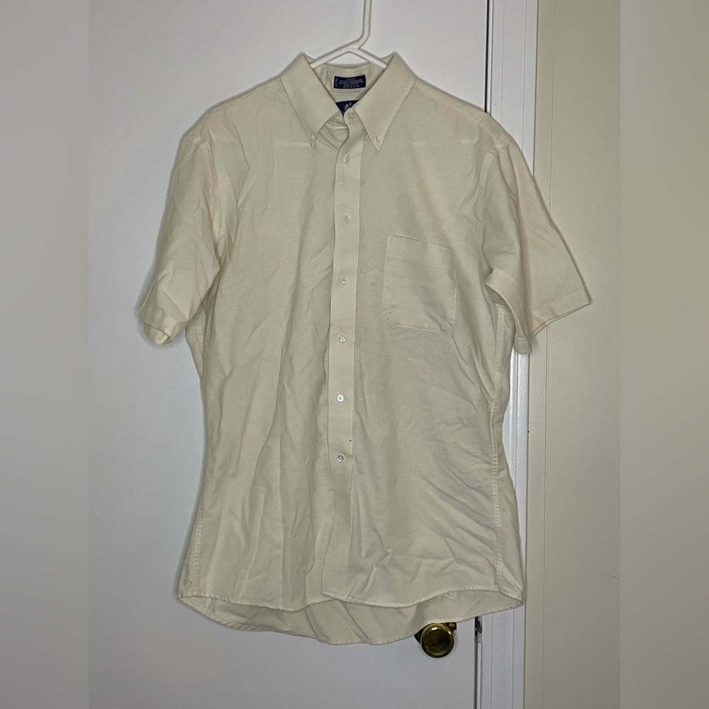 Stafford Men's Cream/Off White Button Down Short Sleeve Dress Shirt